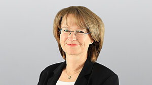  Yvonne Fuchs