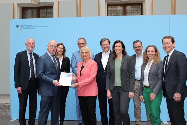 2023-04-17_PI_AGRAPA-Selbstverpflichtung.JPG 2023-04-17_PI_AGRAPA-Selbstverpflichtung.JPG